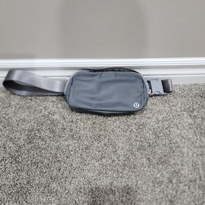 Lululemon 1 liter belt bag